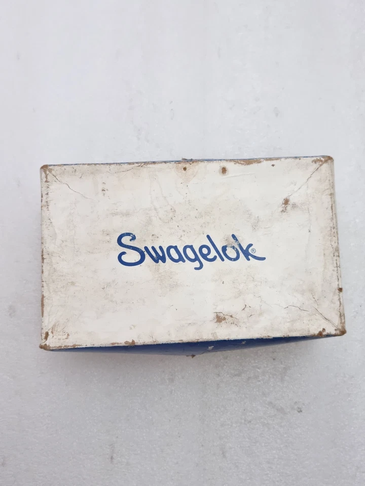 Lot Of 5 Pcs Swagelok B-43F4 Brass 40 Series Ball Valve New B43F4